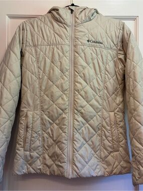 Columbia Cream Quilted Faux Fur Lined Hooded Jacket K1